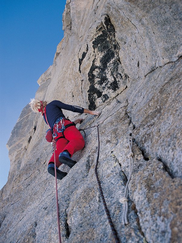 alpinista in parete