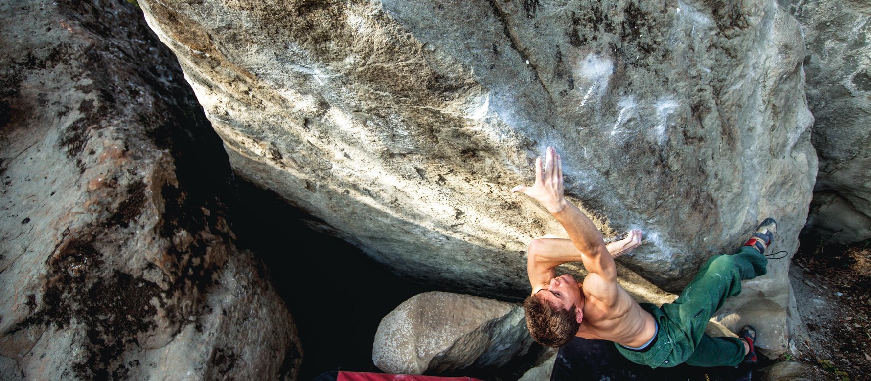 climber su boulder