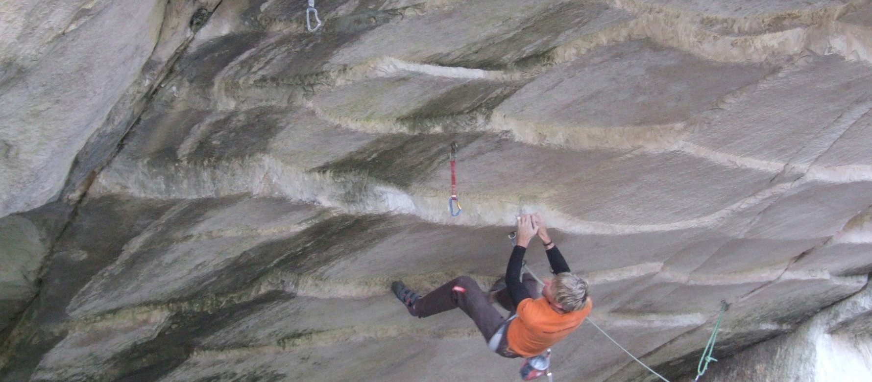 arrampicatore in parete