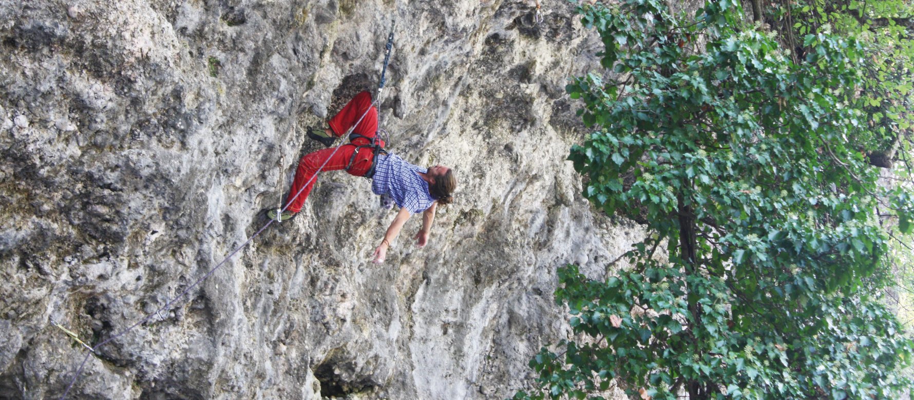 arrampicatore in parete