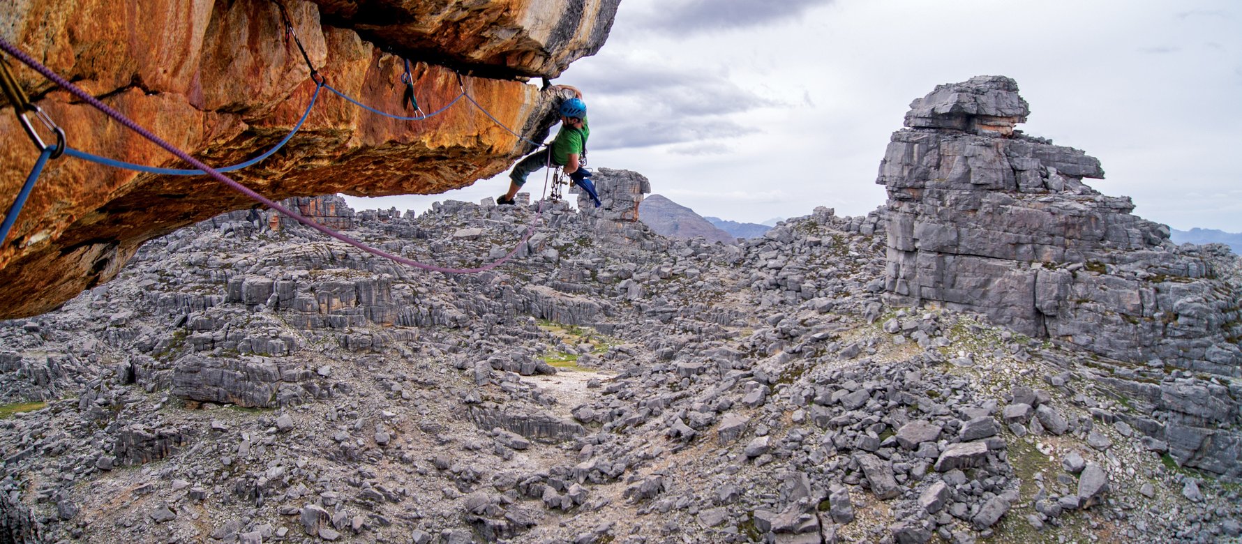 arrampicatore in parete