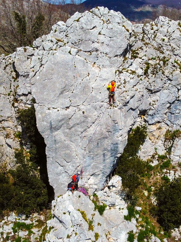 arrampicatore in parete