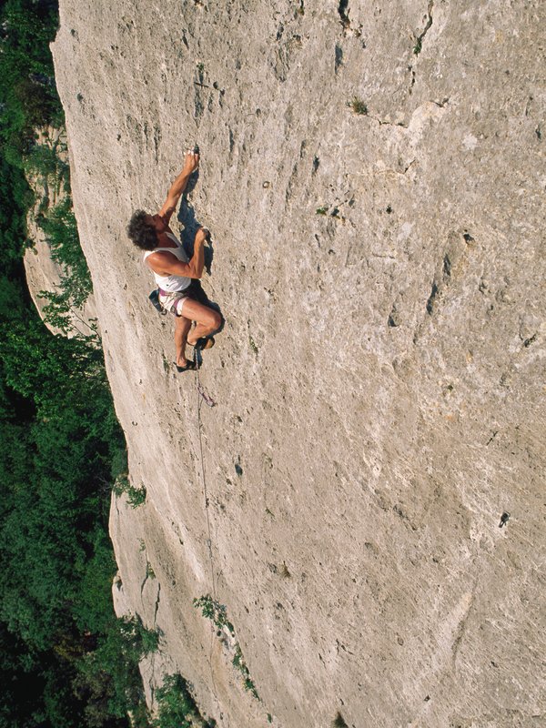arrampicatore in parete