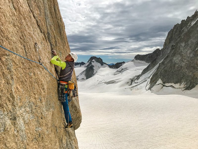 arrampicatrice in parete