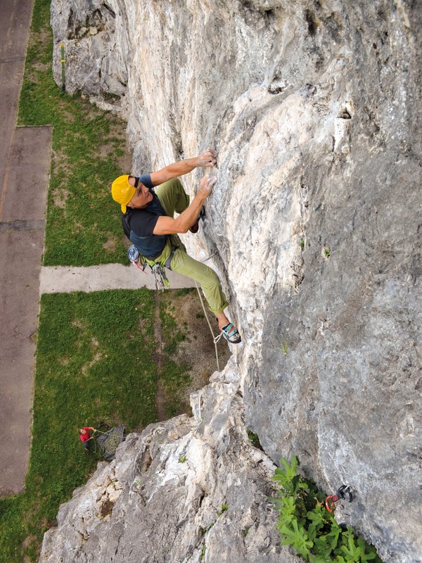arrampicatore in parete