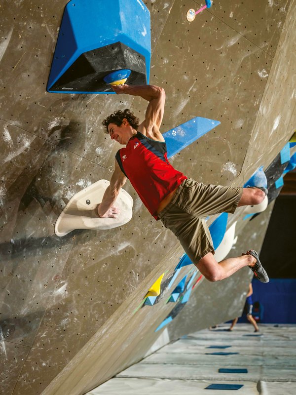 climber in palestra