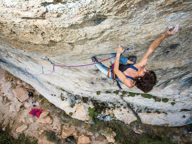 arrampicatore in parete