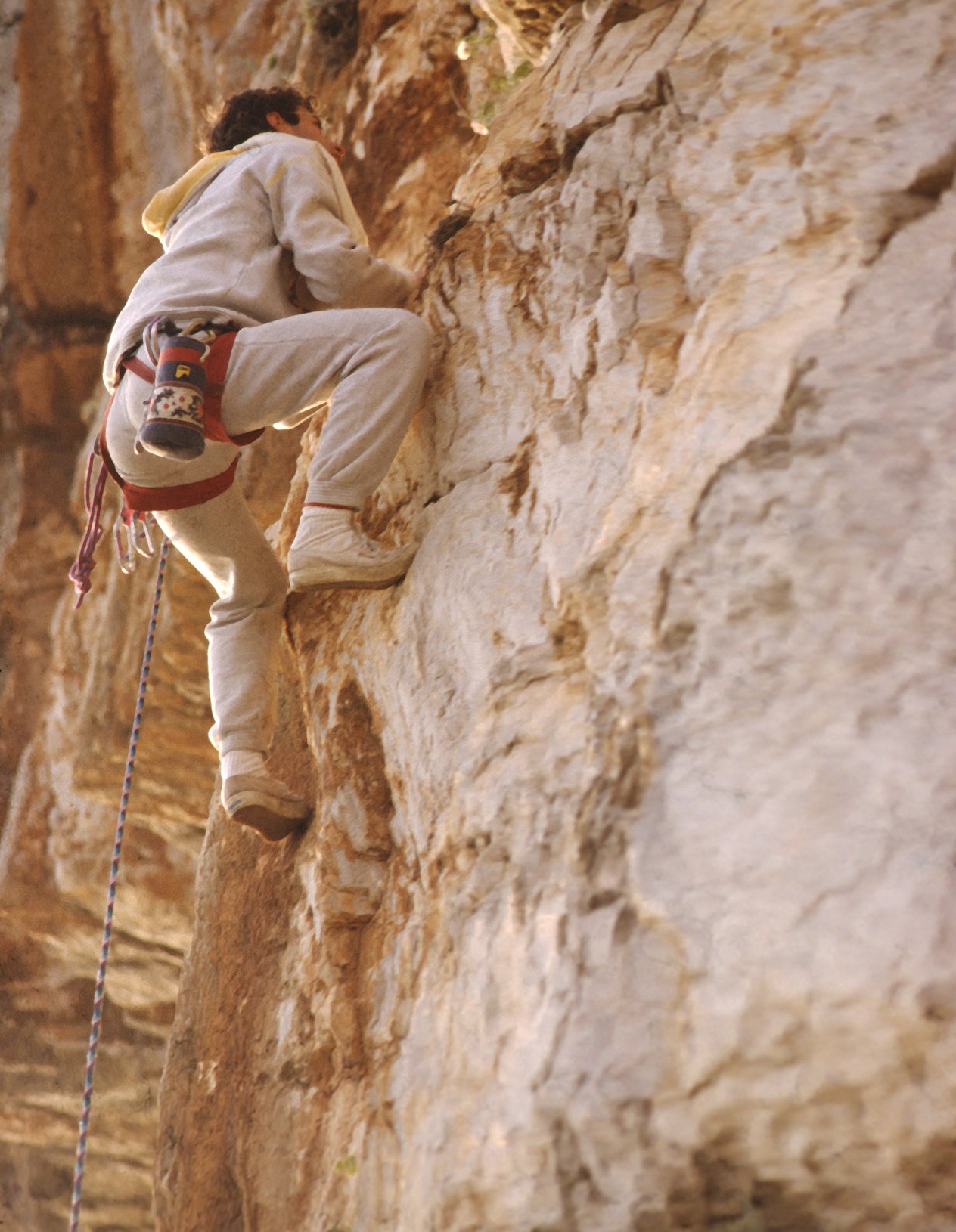 arrampicatore in parete