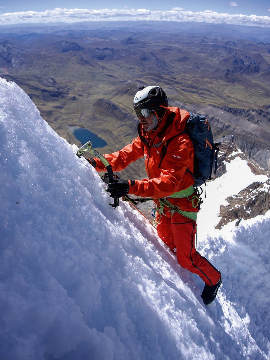 arrampicatore in parete