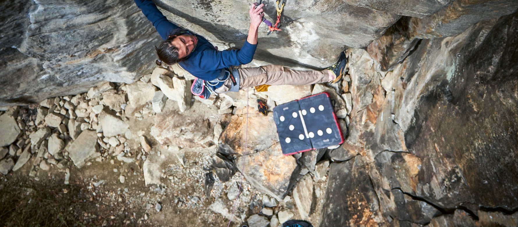 arrampicatore in parete