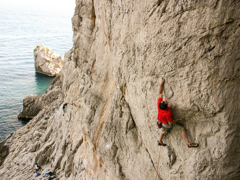 arrampicatore in parete