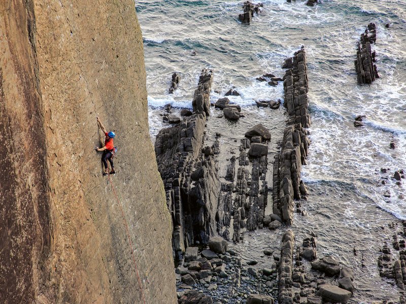 arrampicatore in parete
