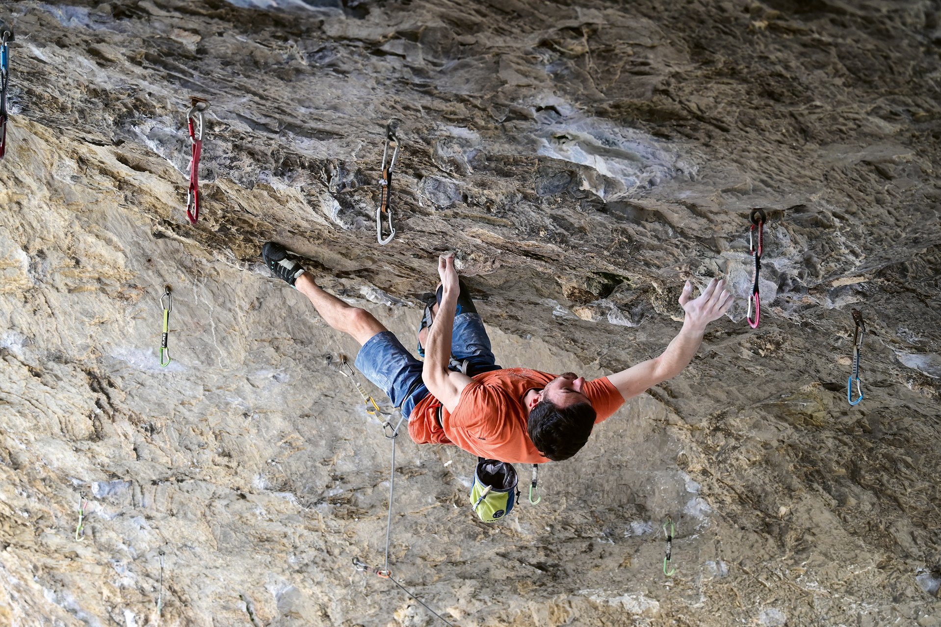 Climber in falesia