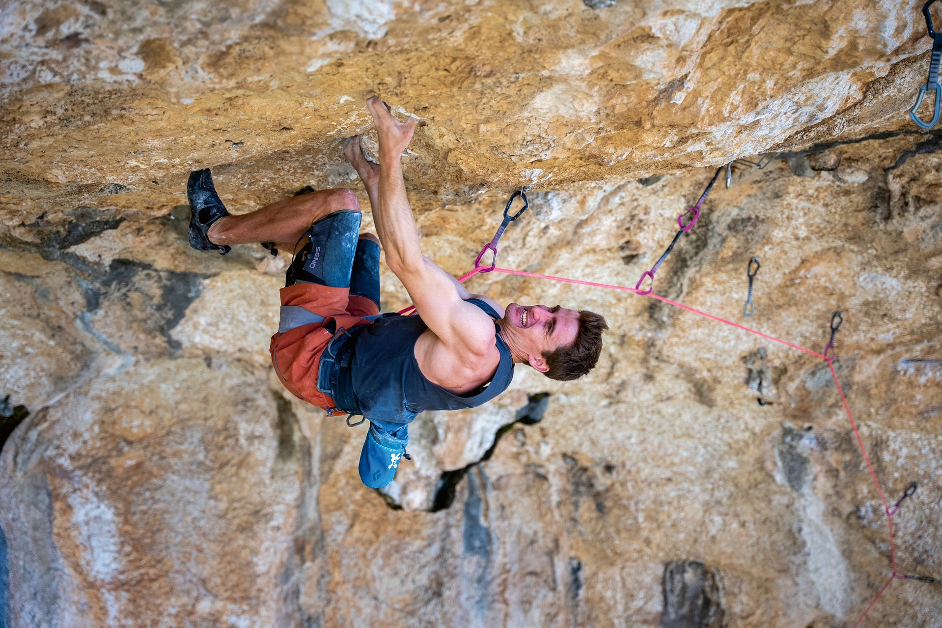 arrampicatore in parete