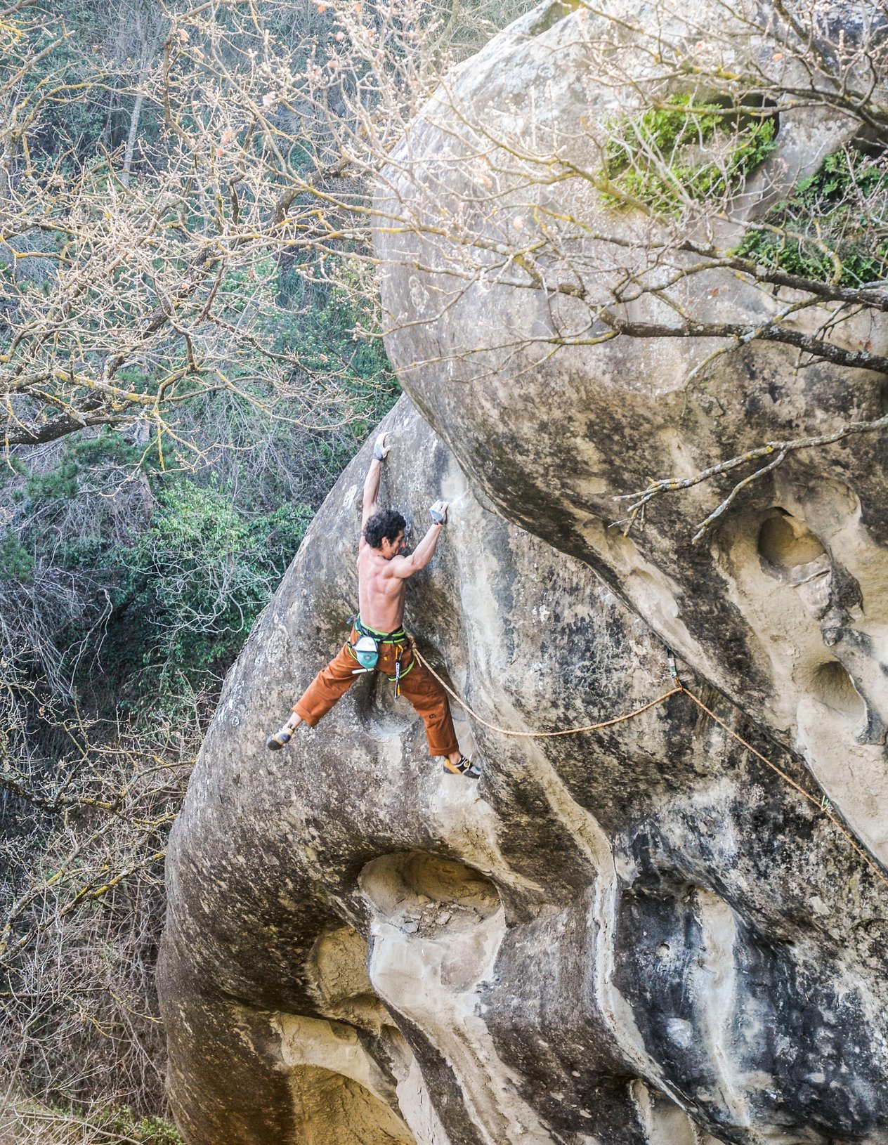 arrampicatore in parete