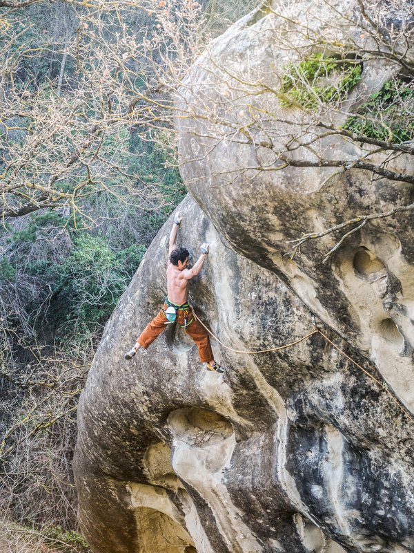 arrampicatore in parete
