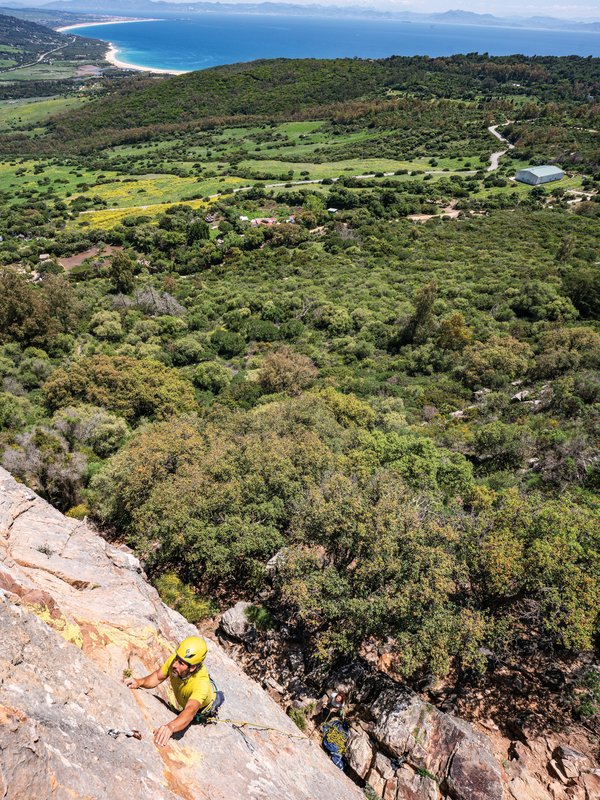 arrampicatore in parete