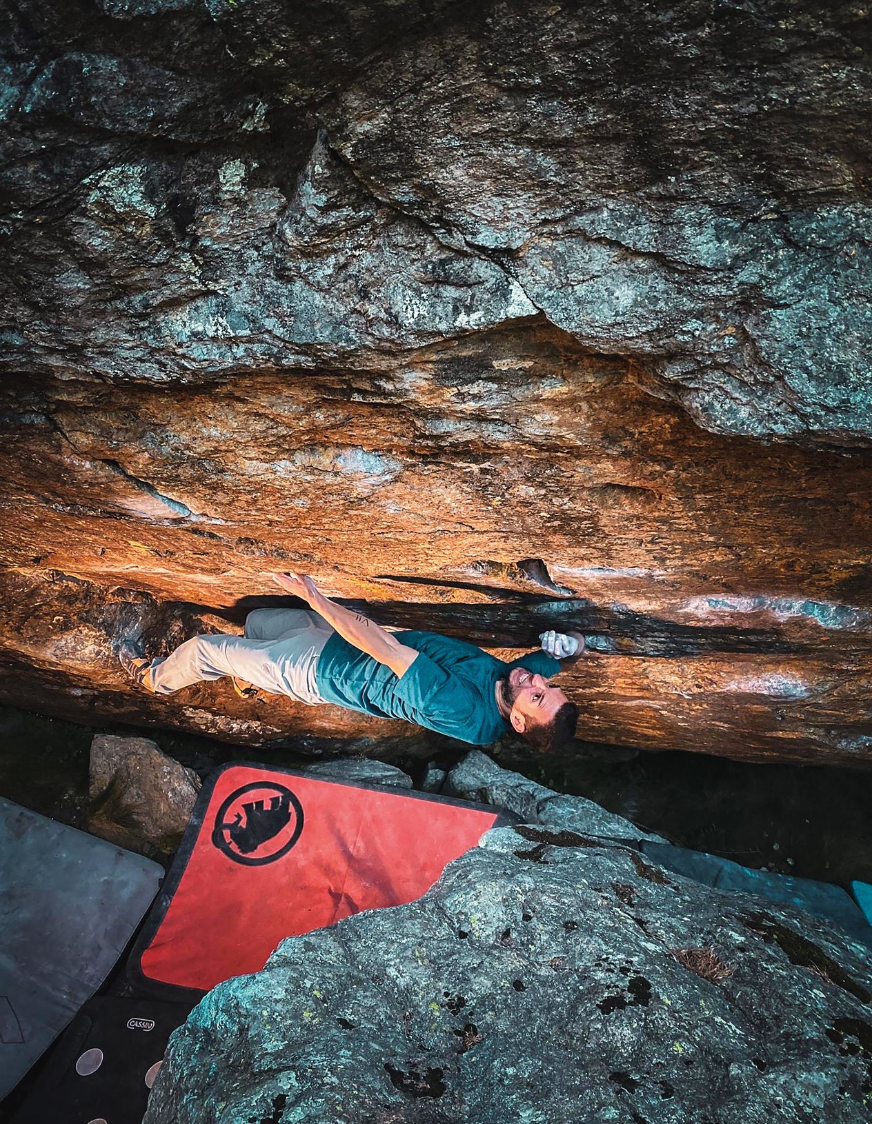 climber su boulder