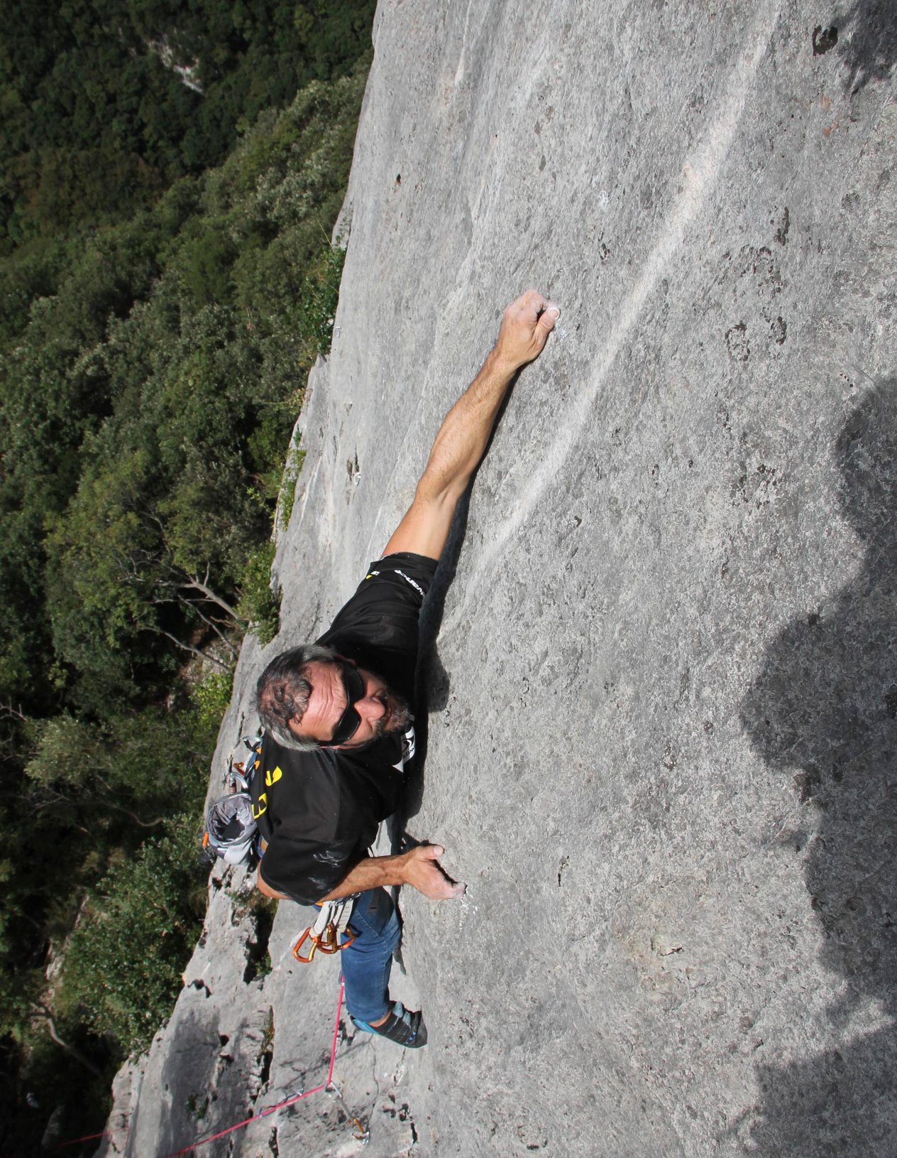 arrampicatore in parete