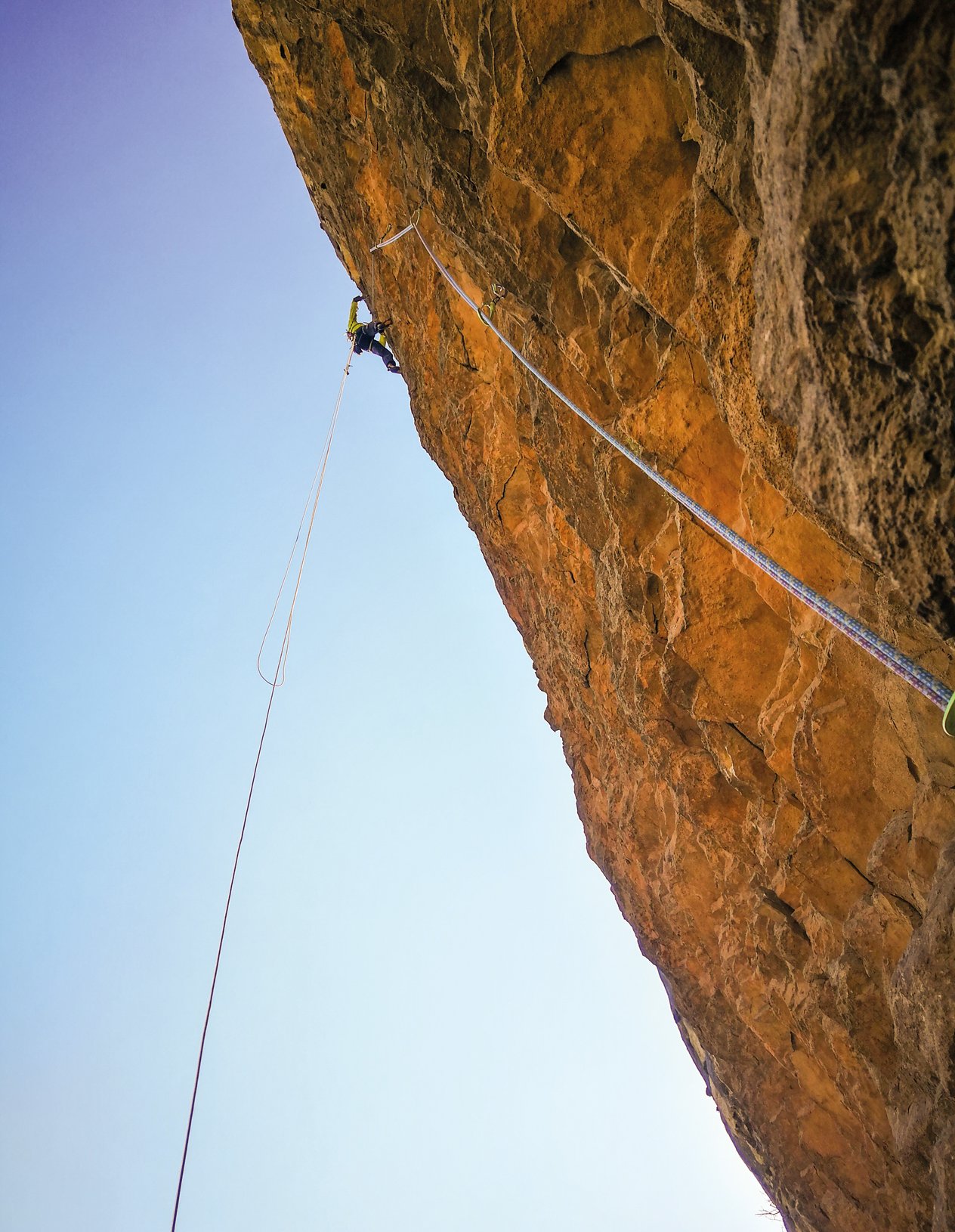 arrampicatore in parete