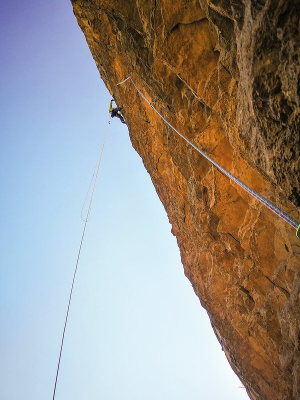 arrampicatore in parete