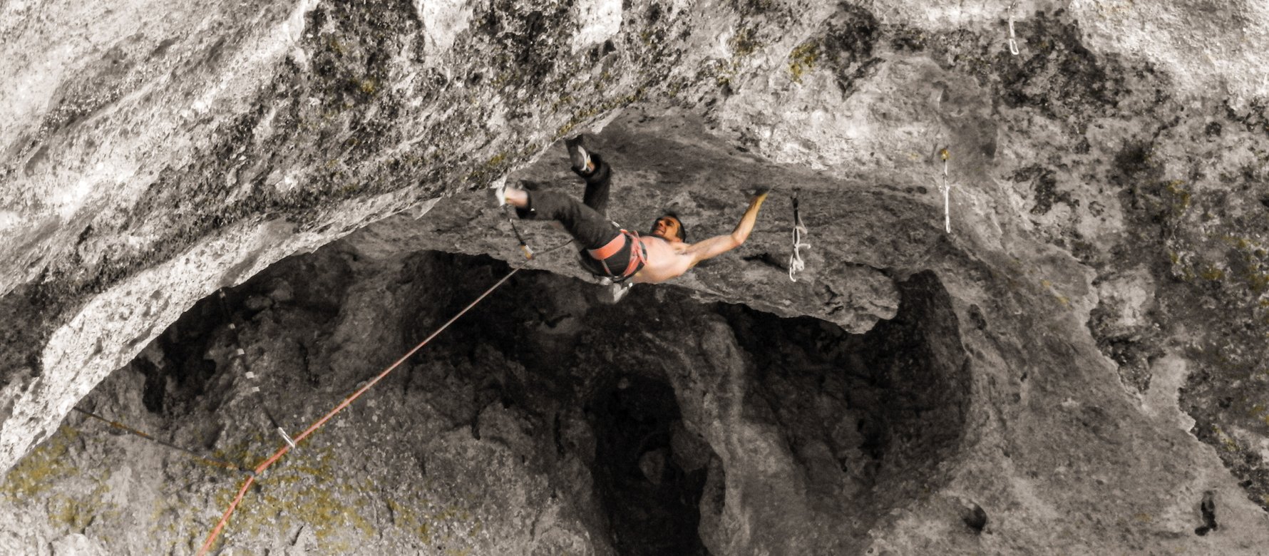 Arrampicata in strapiombo