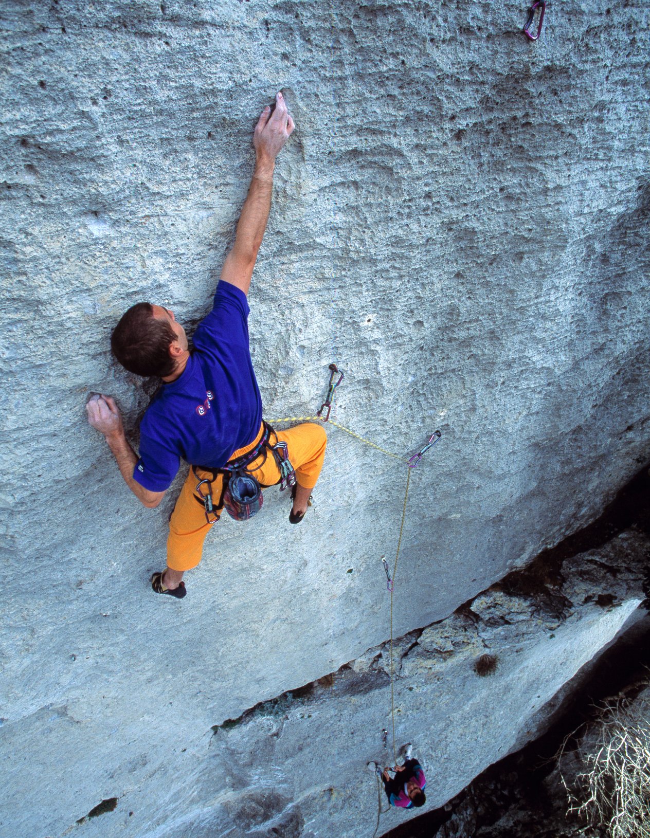arrampicatore in parete