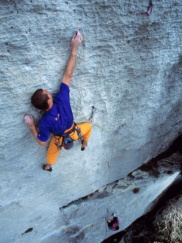 arrampicatore in parete