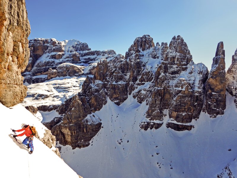 alpinista in azione