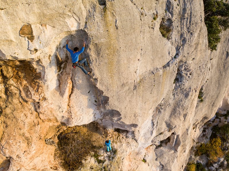 climber in falesia