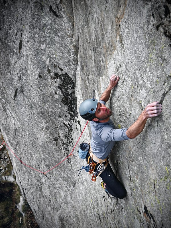 arrampicatore in parete
