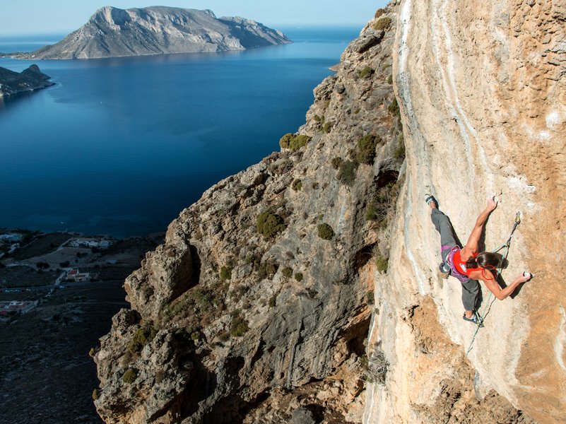 arrampicatrice in parete