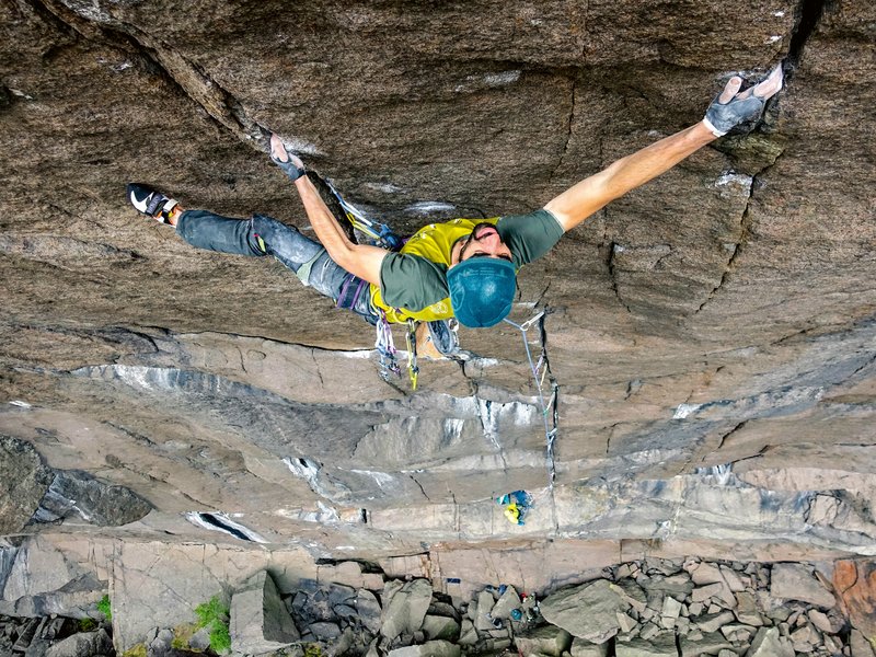 arrampicatore in parete