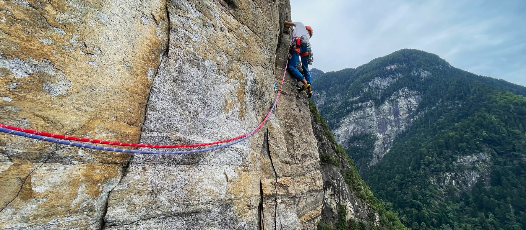 arrampicatore in parete