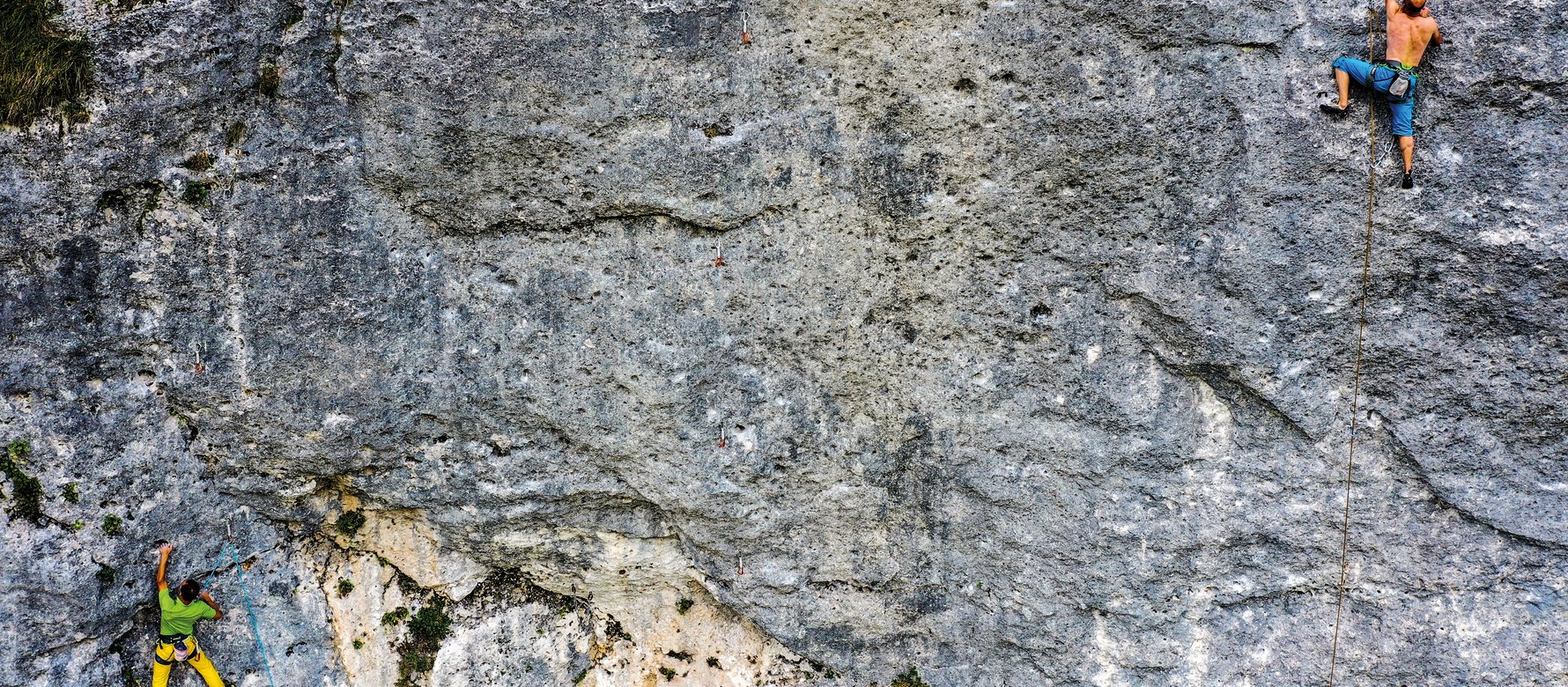 arrampicatore in parete