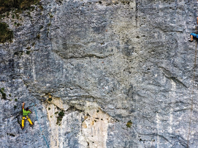 arrampicatore in parete