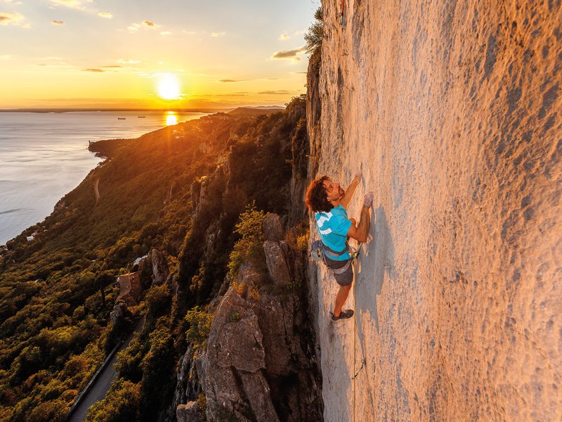 arrampicatore in parete