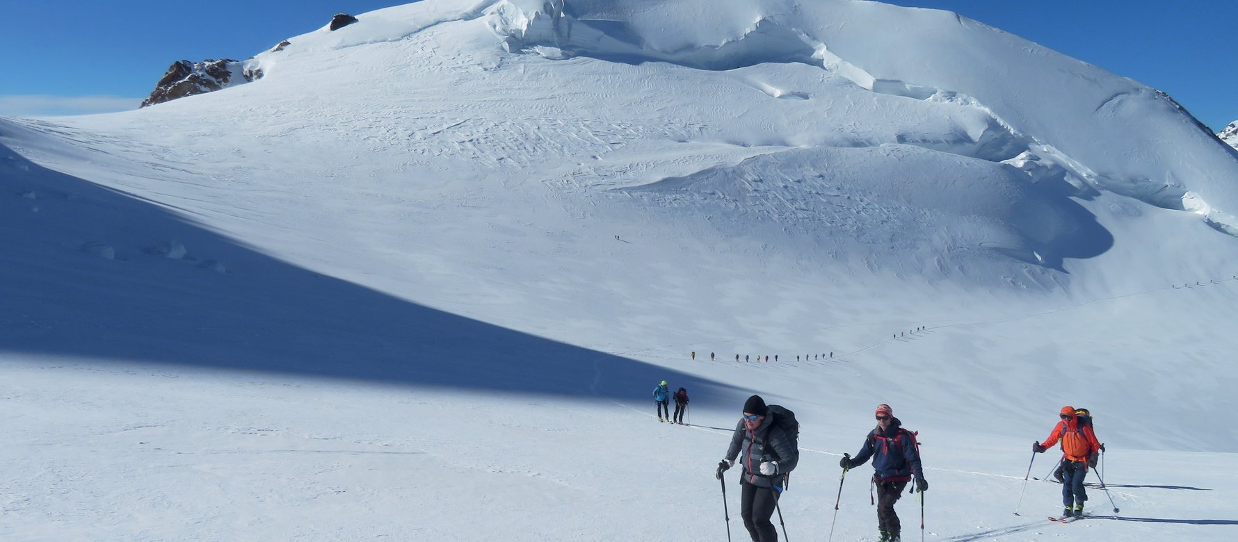 scialpinista su ghiacciaio
