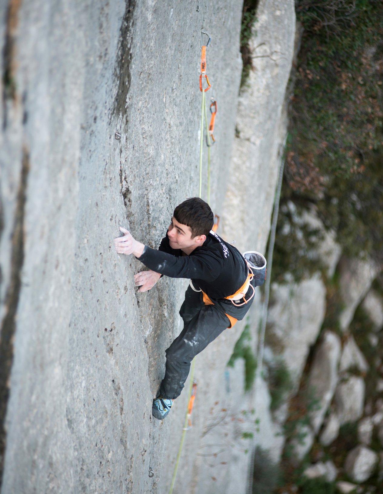 arrampicatore in parete