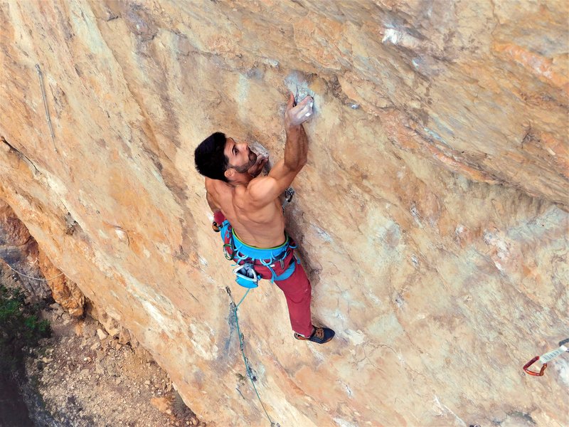 arrampicatore in parete