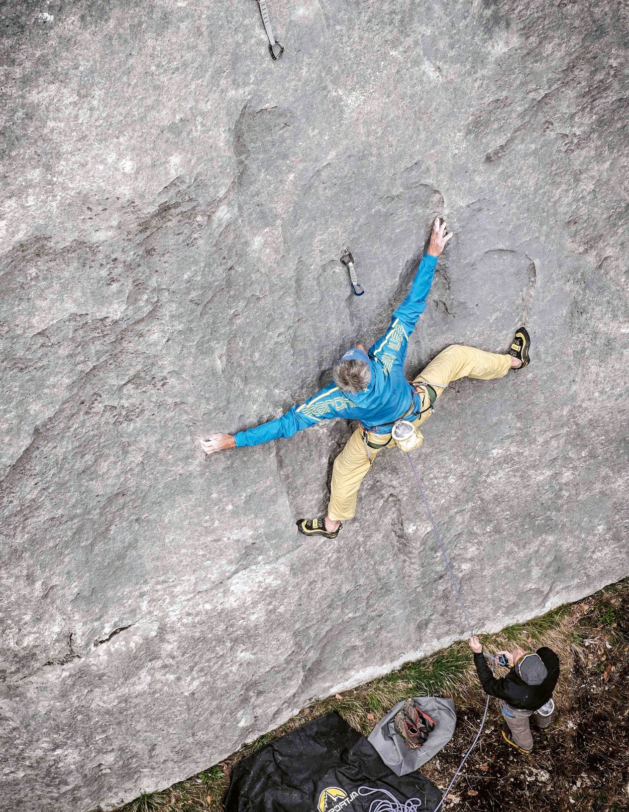 arrampicatore in parete