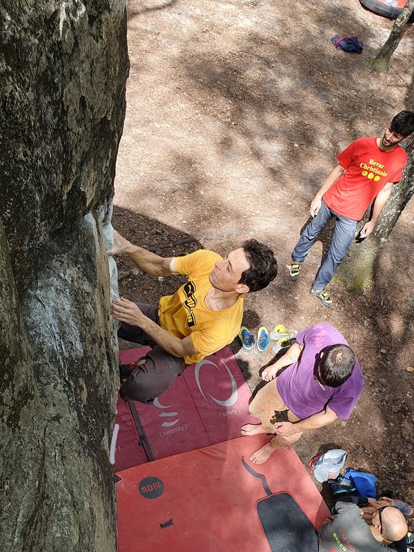 Arrampicata in strapiombo