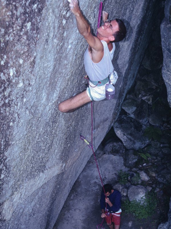 arrampicatore in parete