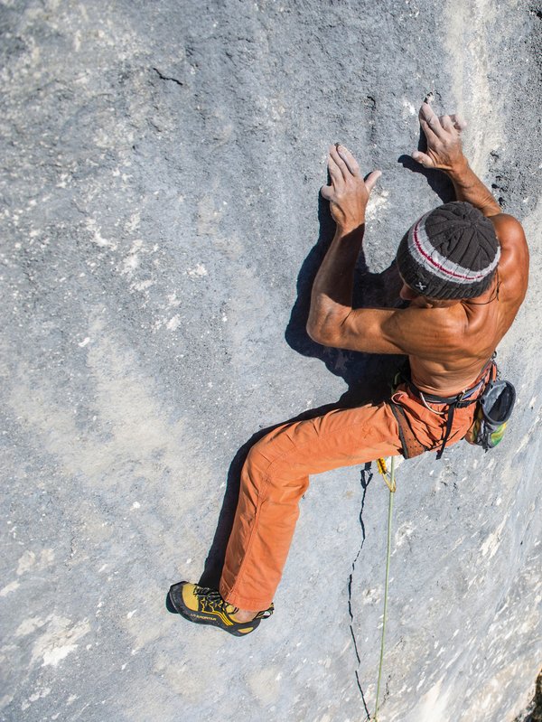 arrampicatore in parete