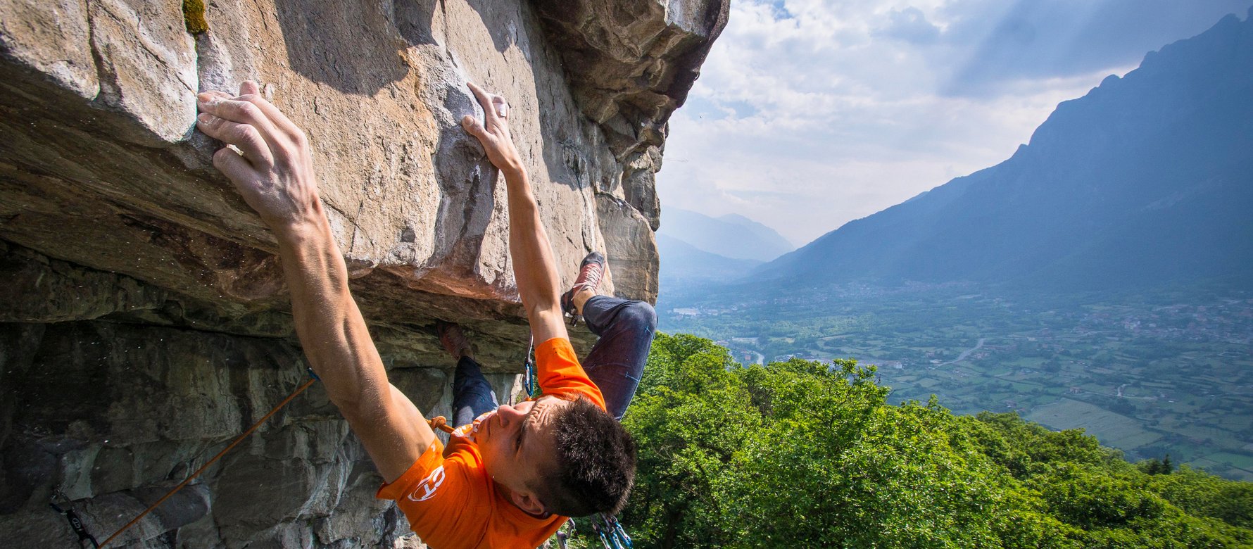 arrampicatore in parete