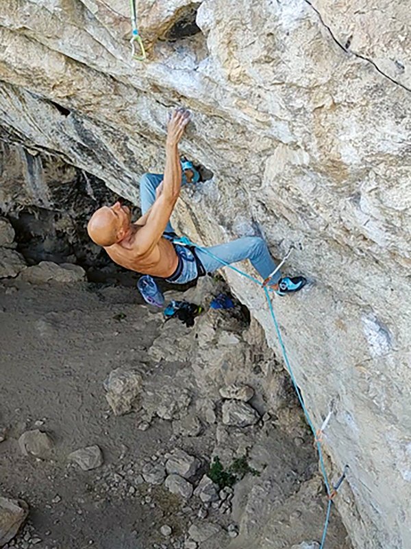 arrampicatore in parete