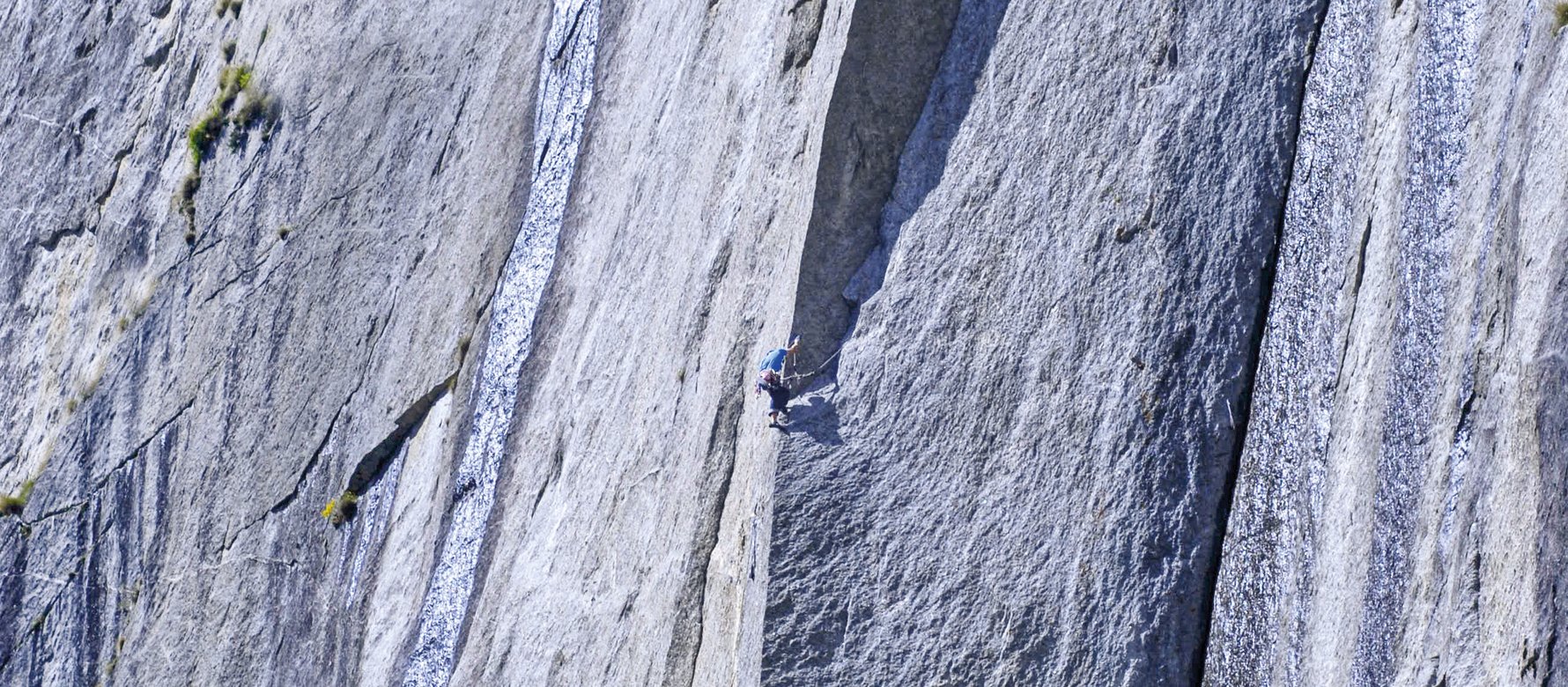 arrampicatore in parete