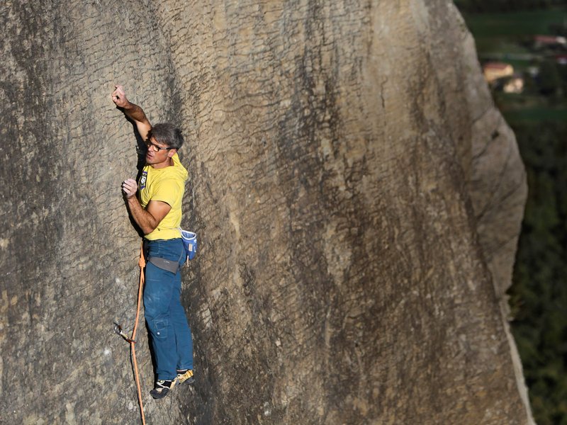 arrampicatore in parete