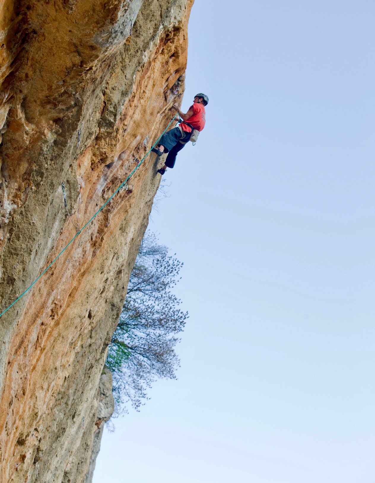 arrampicatore in parete