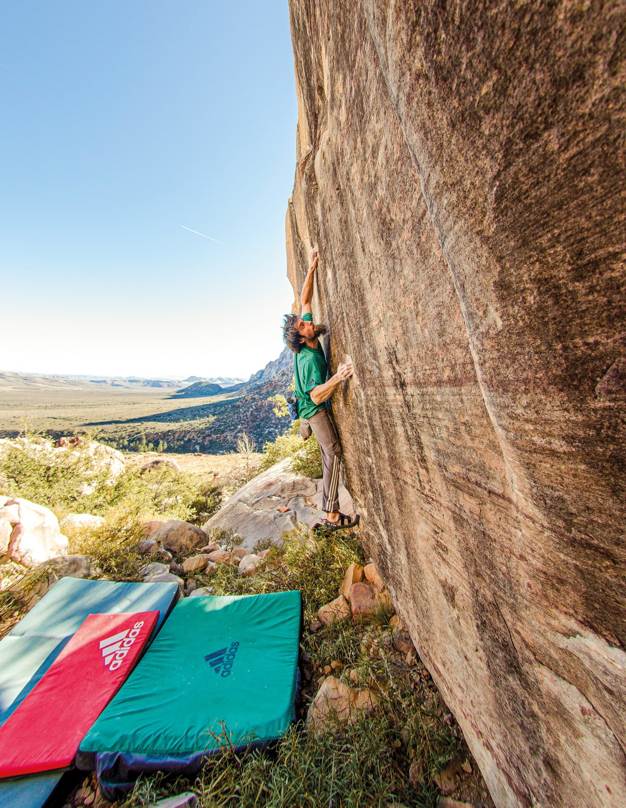 climber su boulder